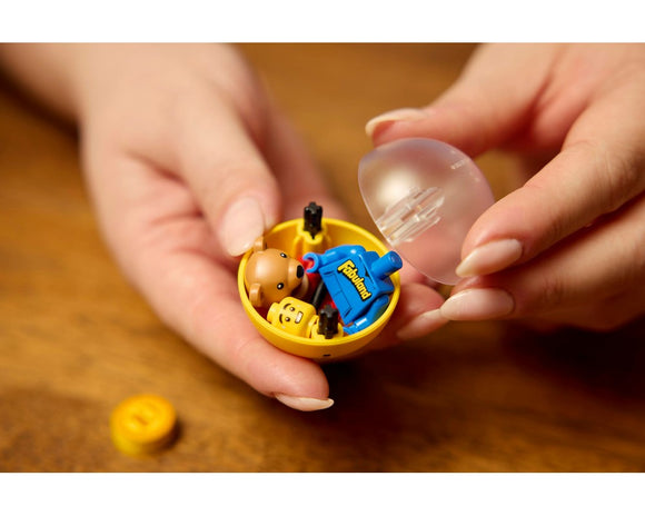 LEGO® Minifigure Vending Machine 21358