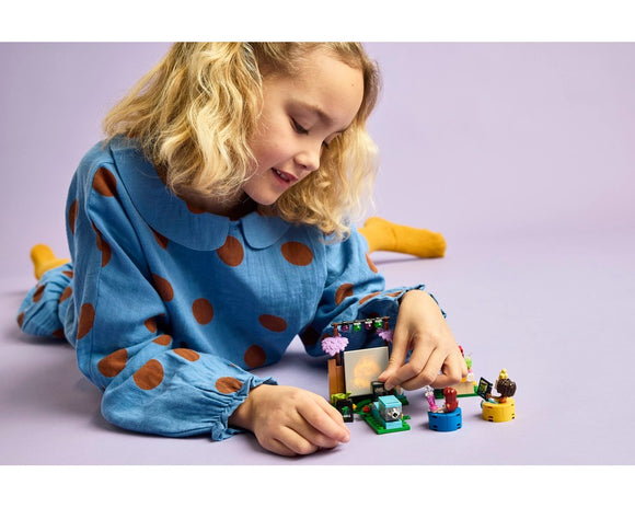 LEGO® Friendship Movie Night 42642