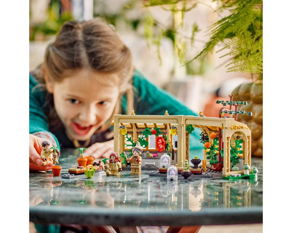 LEGO® Hogwarts™ Castle: Herbology Class 76445