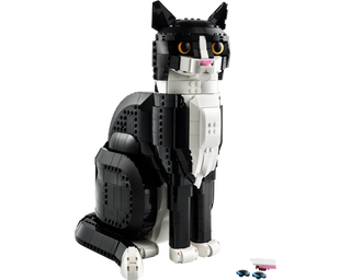 LEGO® Tuxedo Cat 21349