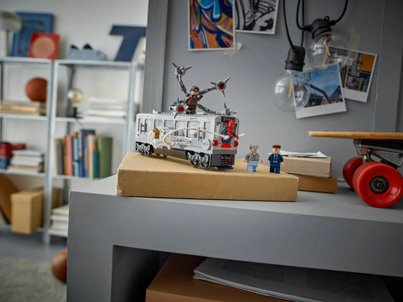 LEGO® Spider-Man vs. Doc Ock Subway Train Scene 76321