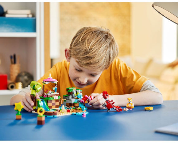 LEGO® Amy's Animal Rescue Island 76992