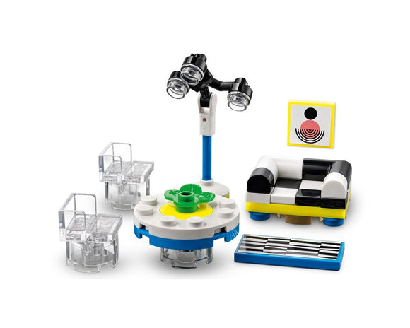 LEGO® Downtown Flower and Design Stores 41732