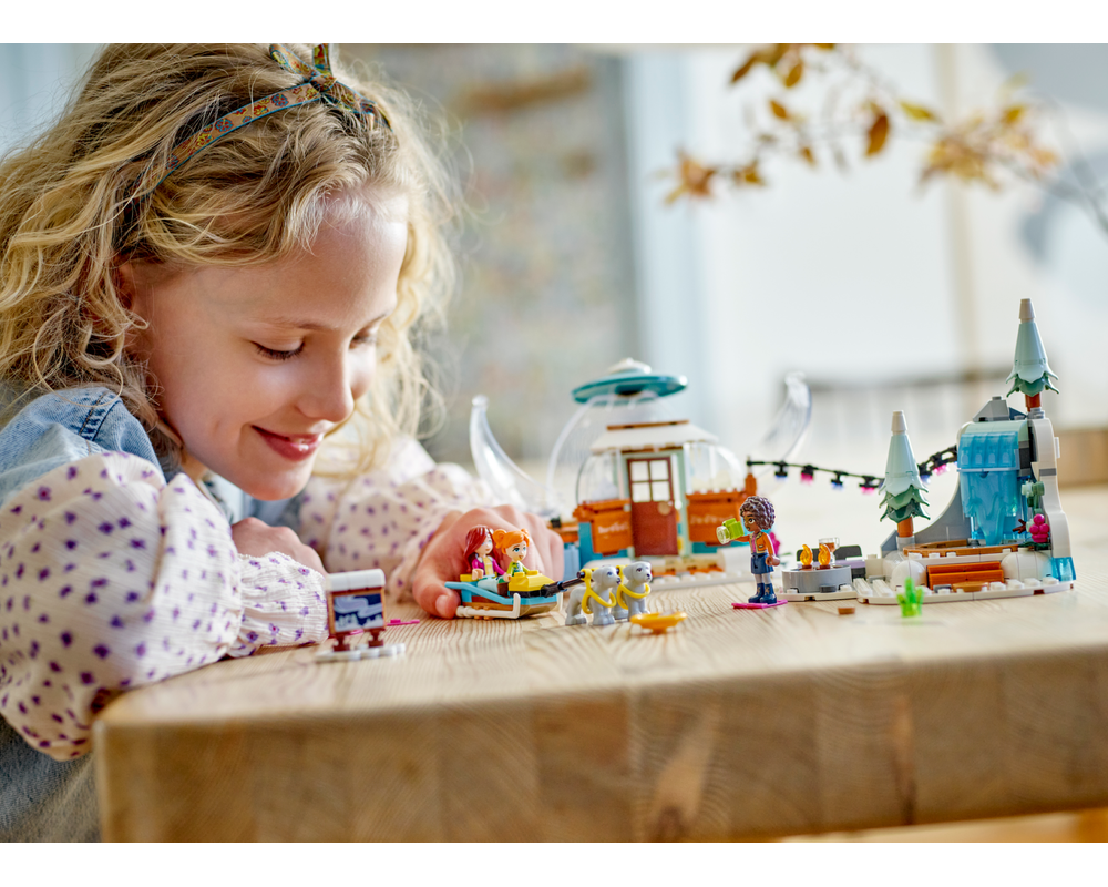 LEGO® Igloo Holiday Adventure 41760