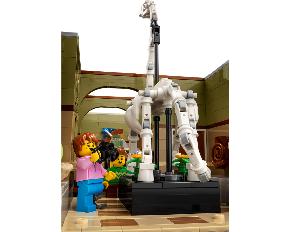 LEGO® Natural History Museum 10326