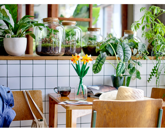 LEGO® Daffodils 40747