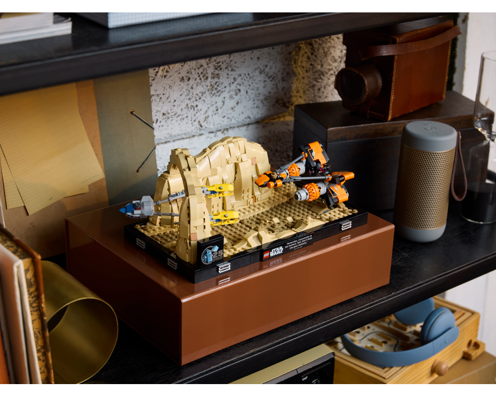 LEGO® Mos Espa Podrace™ Diorama 75380
