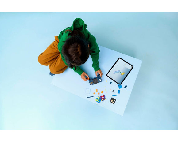 LEGO® Retro Gaming Console 31380