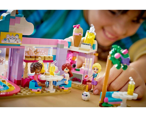 LEGO® Unicorn Dream Café 42684