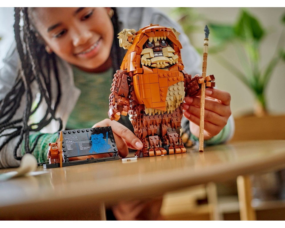 LEGO® Wicket the Ewok™ 75430