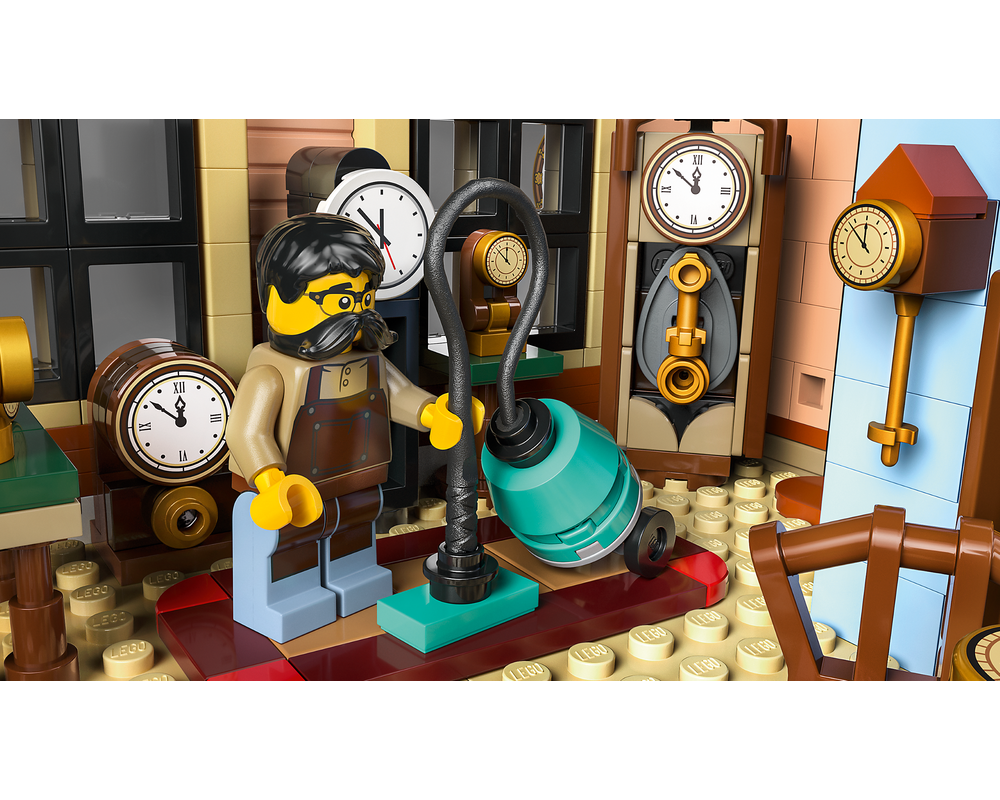 LEGO® Tudor Corner 10350
