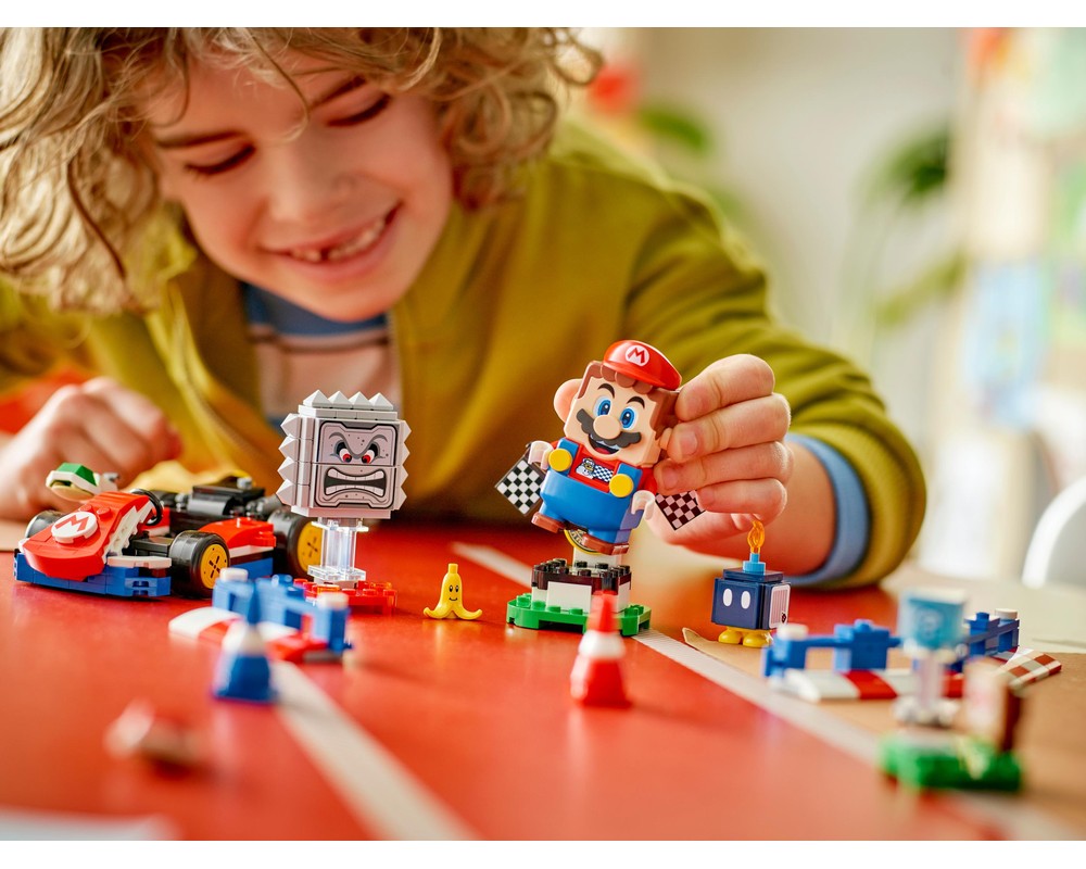 LEGO® Mario Kart™ – Interactive LEGO® Mario™ & Standard Kart 72043