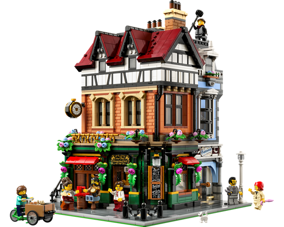 LEGO® Tudor Corner 10350