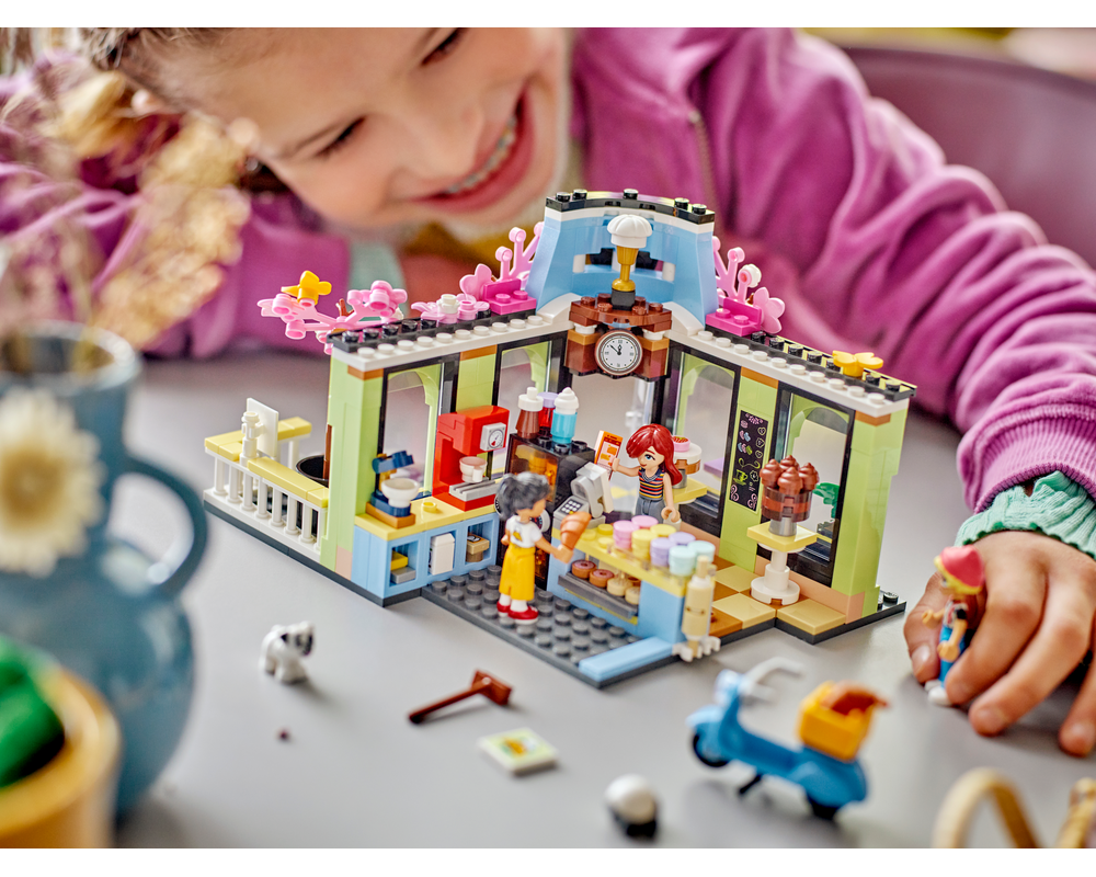 LEGO® Heartlake City Café 42618
