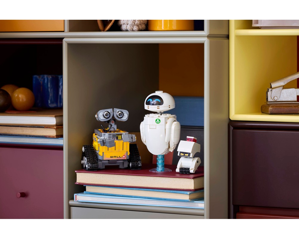 LEGO® WALL-E and EVE 43279