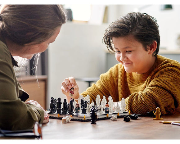 LEGO® Hogwarts™ Wizard’s Chess 76392