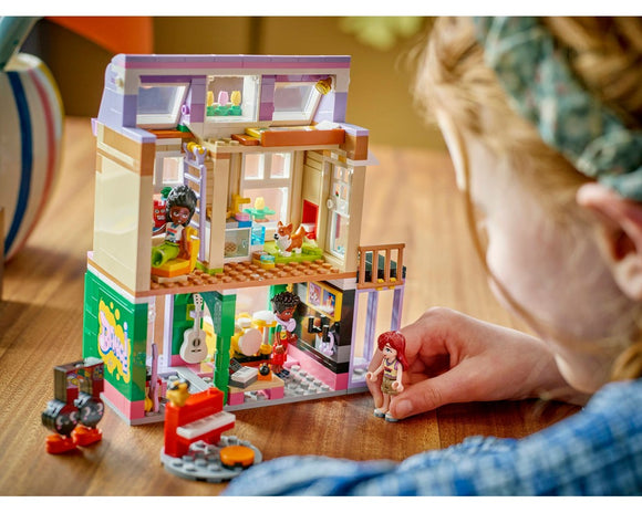 LEGO® Music Store & Apartment 42653