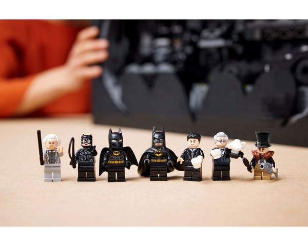 LEGO® Batcave™ - Shadow Box 76252