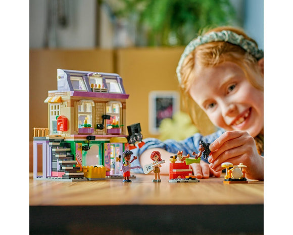 LEGO® Music Store & Apartment 42653