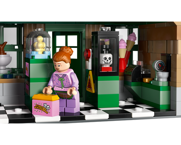 LEGO® Hogsmeade™ Village – Collectors' Edition 76457