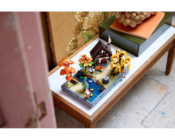 LEGO® Autumn Cottage Garden 11372