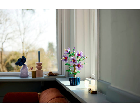 LEGO® Hibiscus 10372