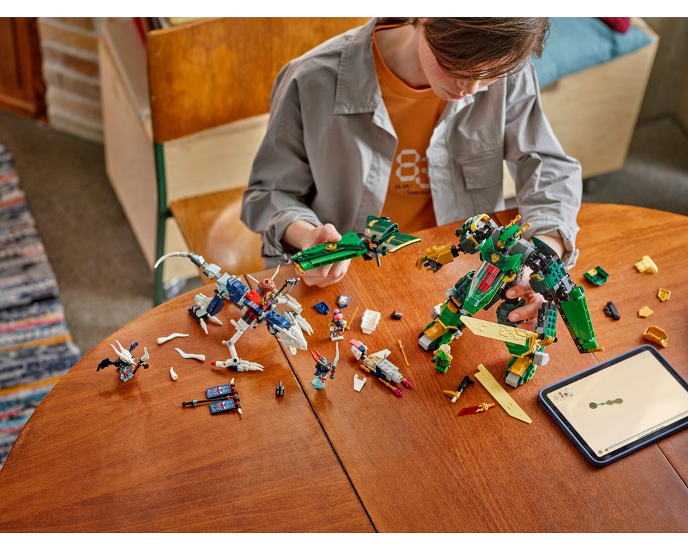 LEGO® Lloyd’s Jet Mech 71845
