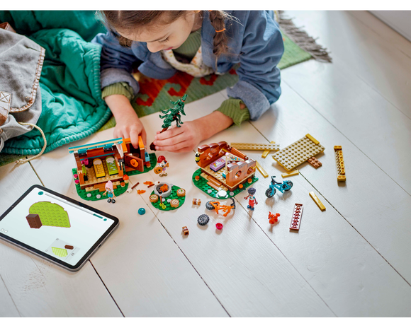 LEGO® Adventure Camp Cozy Cabins 42624