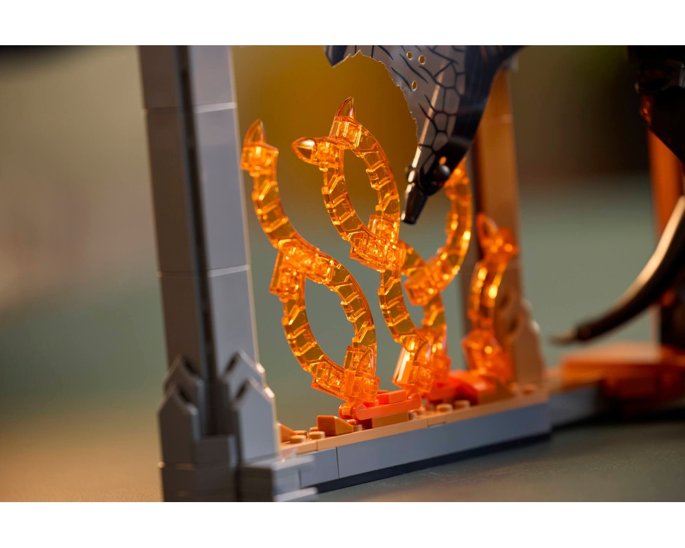 LEGO® The Lord of the Rings: Balrog™ Book Nook 10367