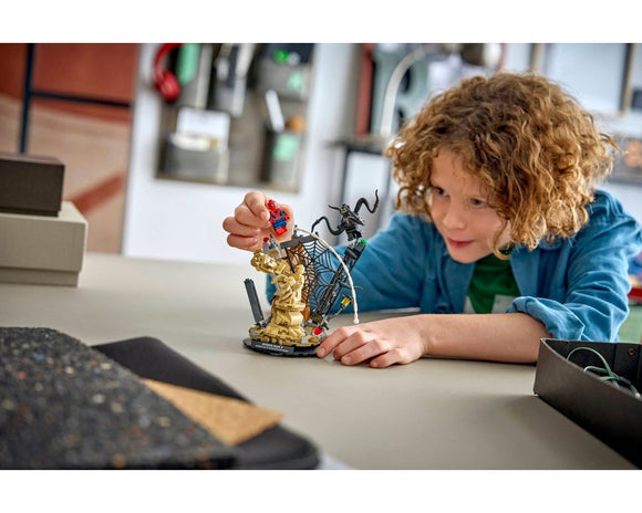 LEGO® Epic Battle: Spider-Man vs. Sandman 76334