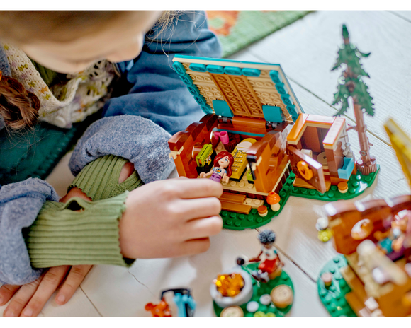 LEGO® Adventure Camp Cozy Cabins 42624