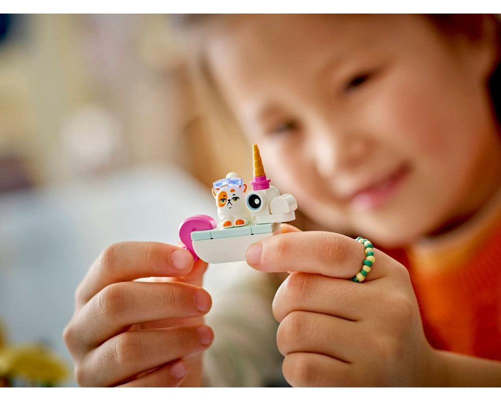 LEGO® Unicorn & Flamingo Pool Party 42658