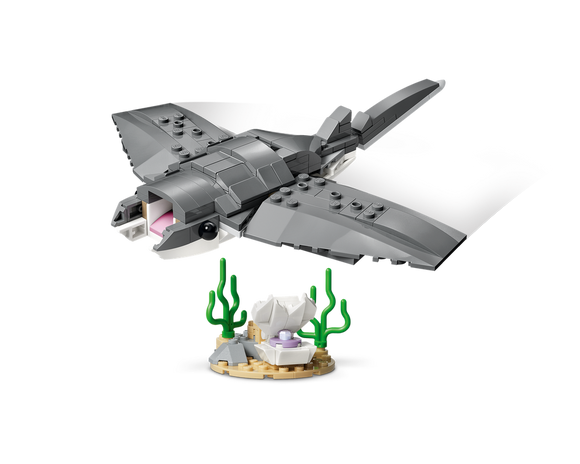 LEGO® Fierce Shark with a Treasure Chest 31381
