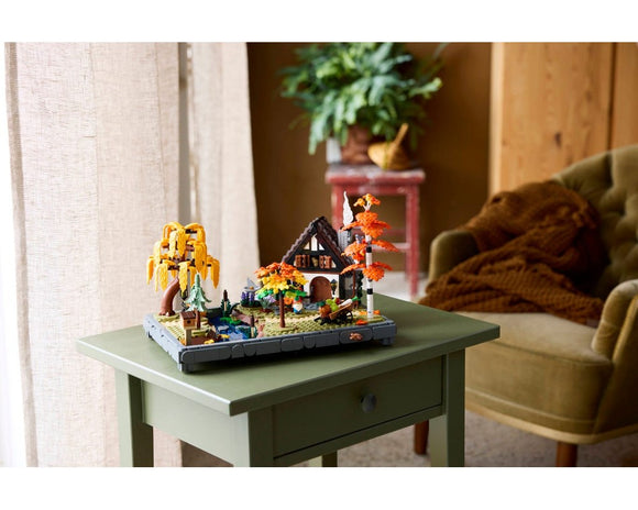 LEGO® Autumn Cottage Garden 11372