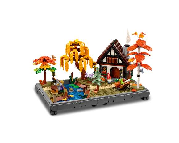 LEGO® Autumn Cottage Garden 11372