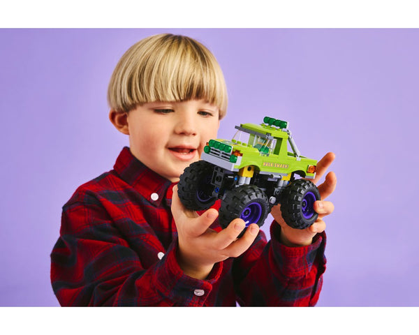 LEGO® The Hulk Truck vs. Thanos 76312