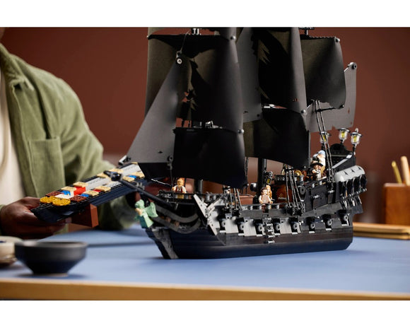 LEGO® Captain Jack Sparrow's Pirate Ship 10365