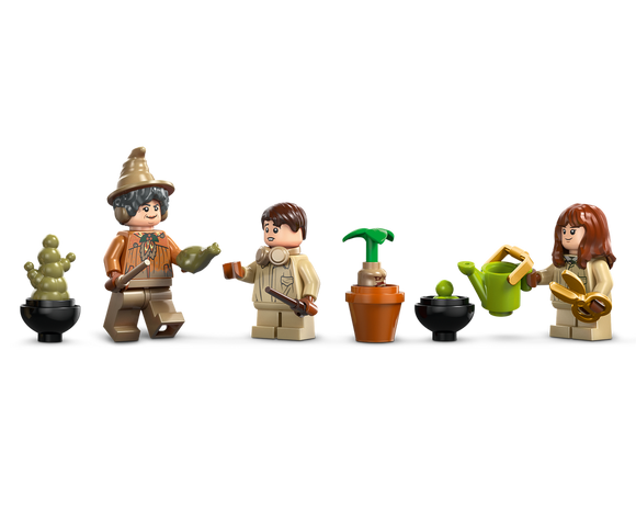LEGO® Hogwarts™ Castle: Herbology Class 76445