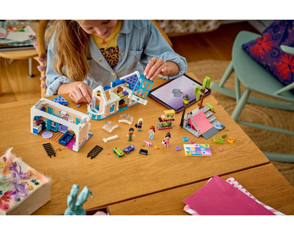 LEGO® Liann's Family House 42687