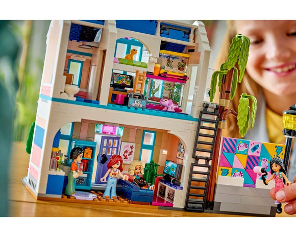 LEGO® Liann's Family House 42687