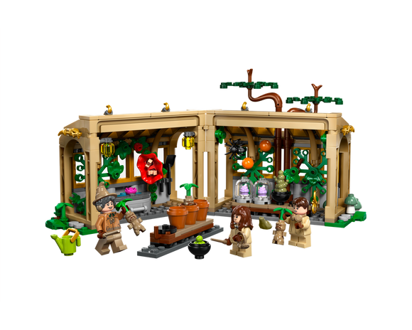 LEGO® Hogwarts™ Castle: Herbology Class 76445