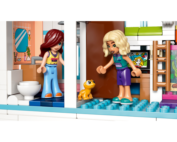 LEGO® Liann's Family House 42687