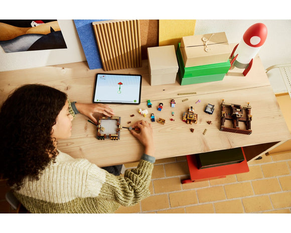 LEGO® Woodland Mansion Fighting Ring 21272