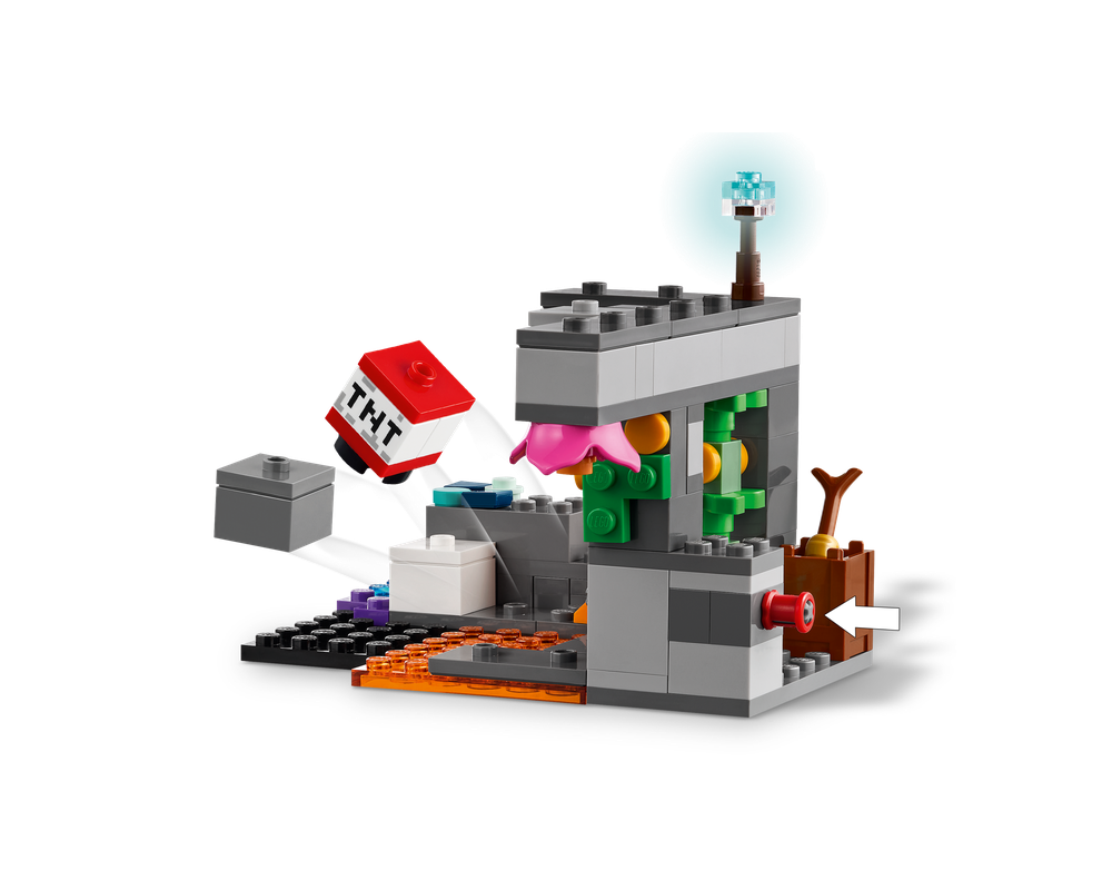 LEGO® The Warden Encounter 21274