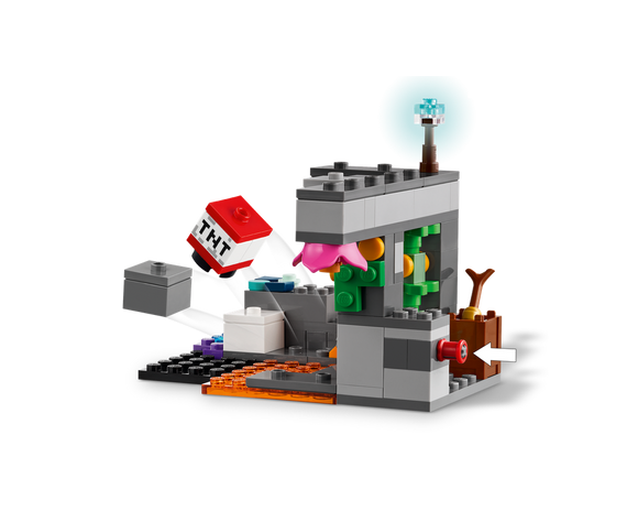 LEGO® The Warden Encounter 21274