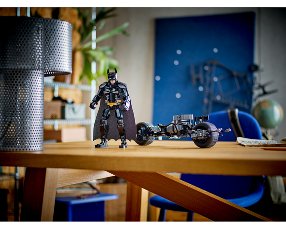 LEGO® Batman™ Construction Figure and the Bat-Pod Bike 76273