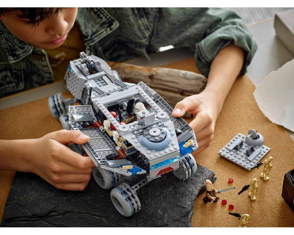 LEGO® Republic Juggernaut 75413
