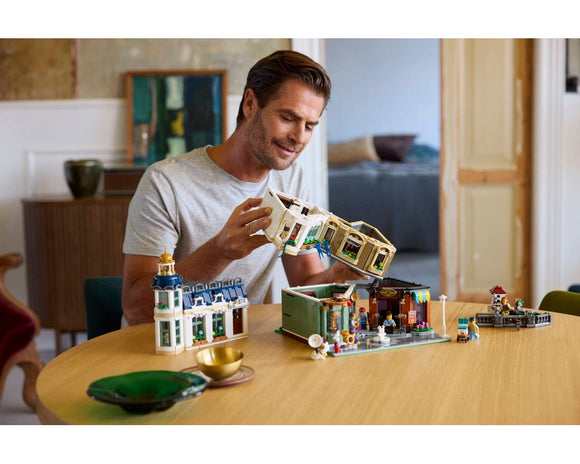 LEGO® Shopping Street 11371