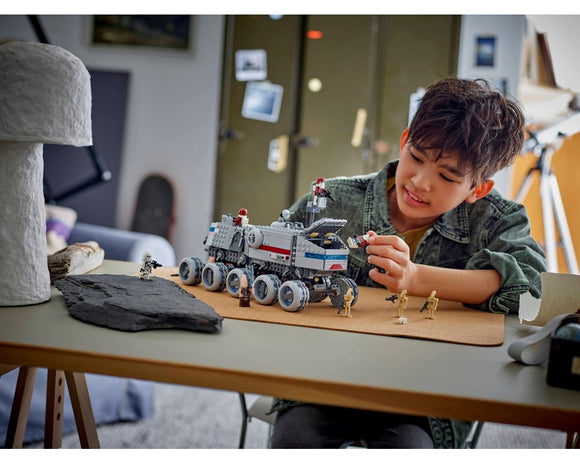 LEGO® Republic Juggernaut 75413