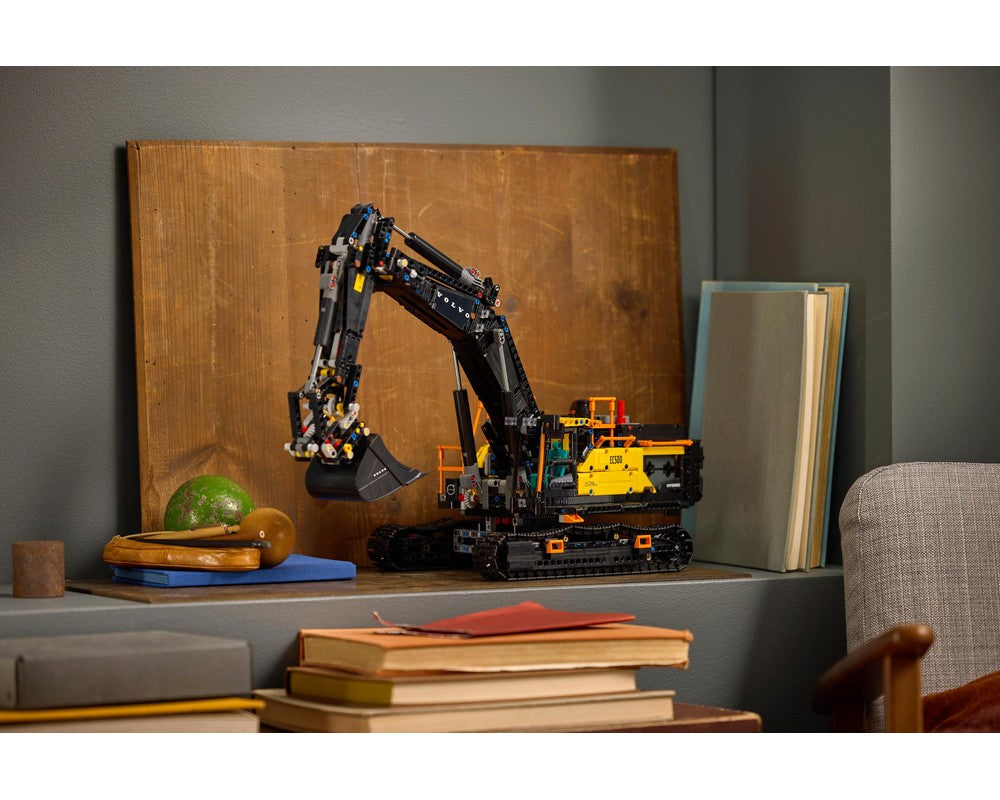 LEGO® Volvo EC500 Hybrid Excavator 42215
